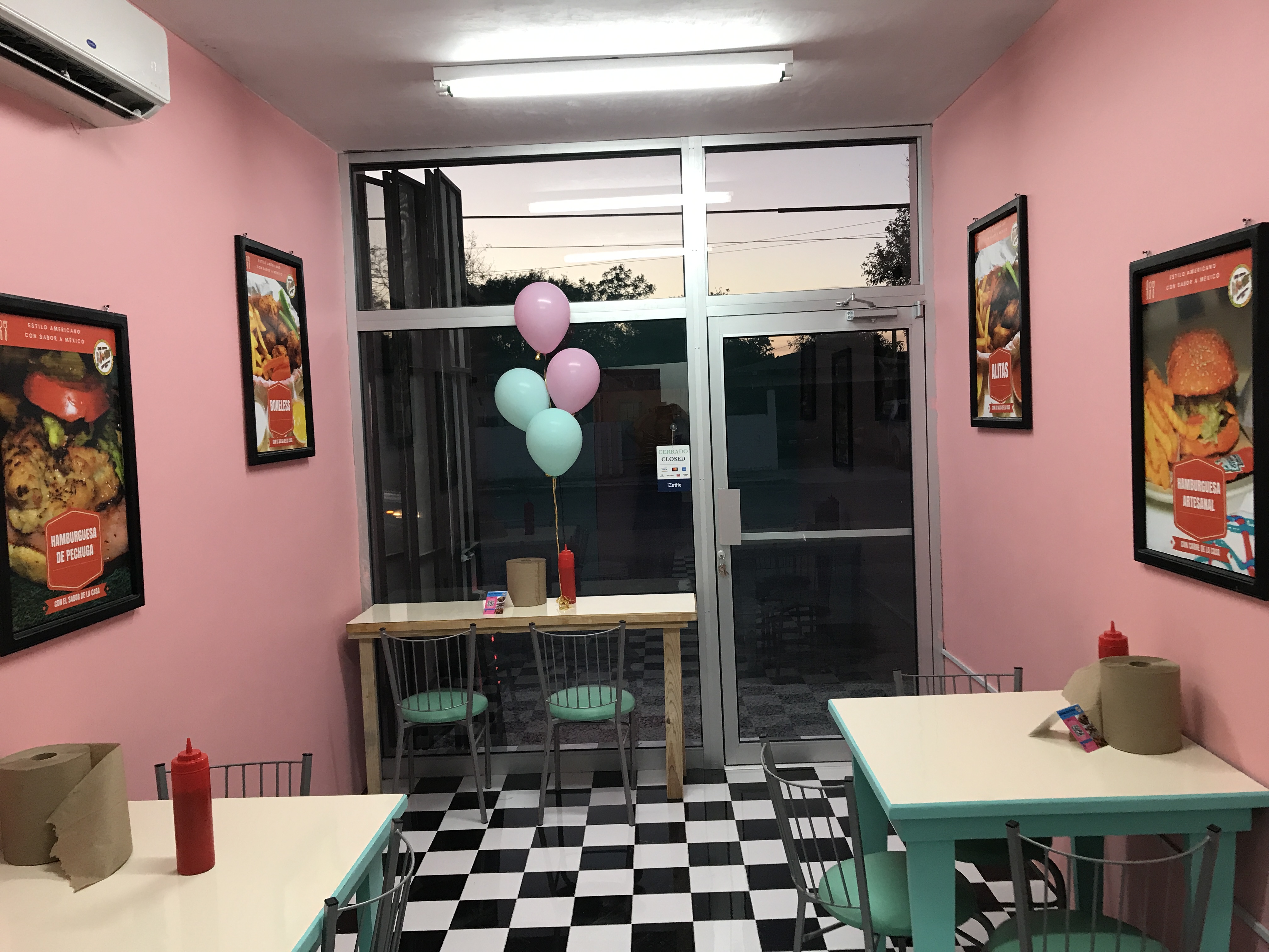 SiNombre Diner Express image 5