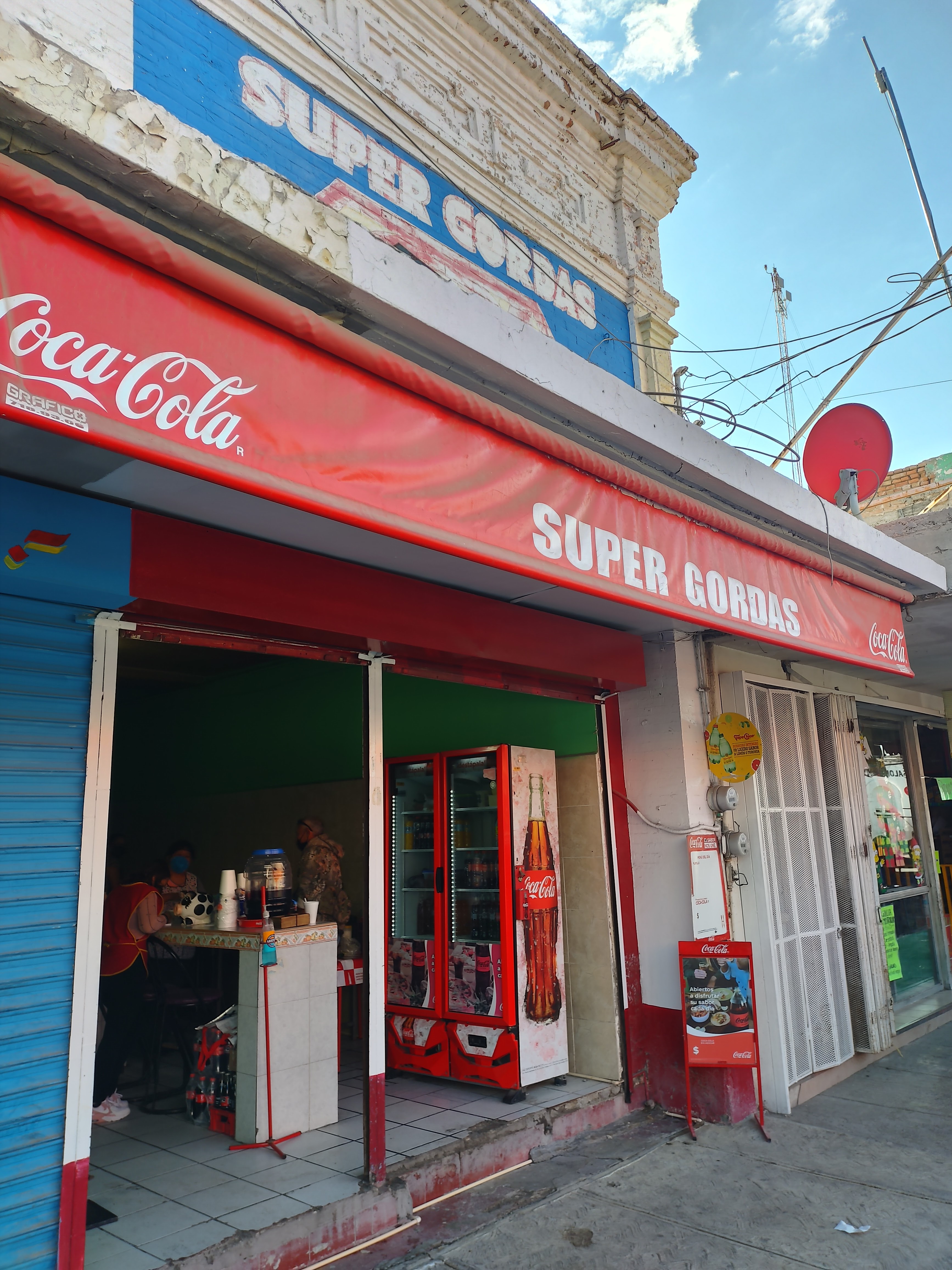 Super Gordas image 2