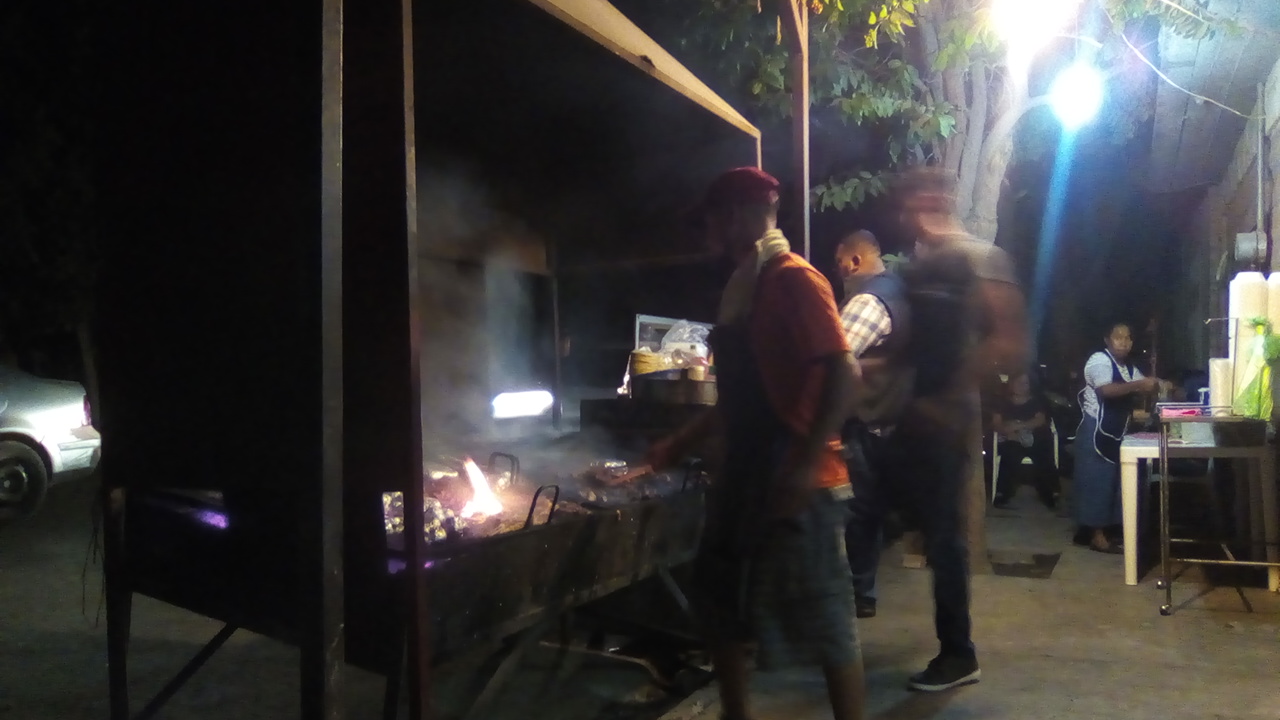 Tacos De Carne Asada El Yogui image 7