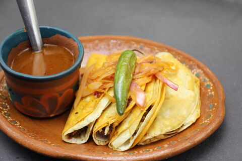 san juan birrieria y desayunos image 2