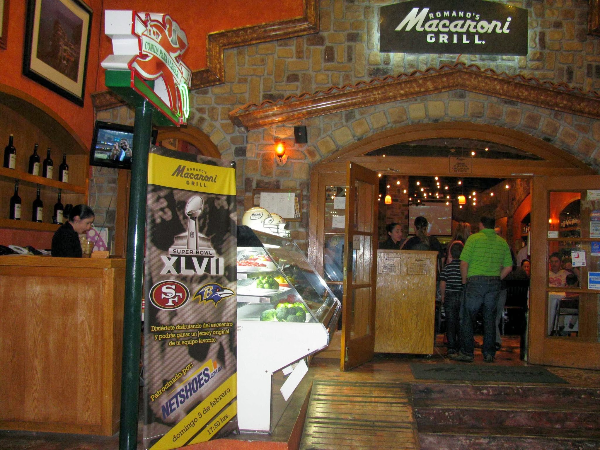 Romano's Macaroni Grill image 1