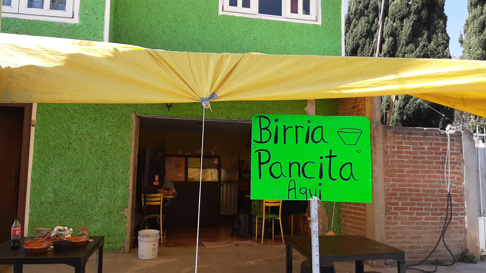 Hamburguesas lun a vie & Birria y pancita sab y dom. image 3