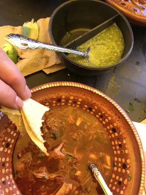 Hamburguesas lun a vie & Birria y pancita sab y dom. image 4