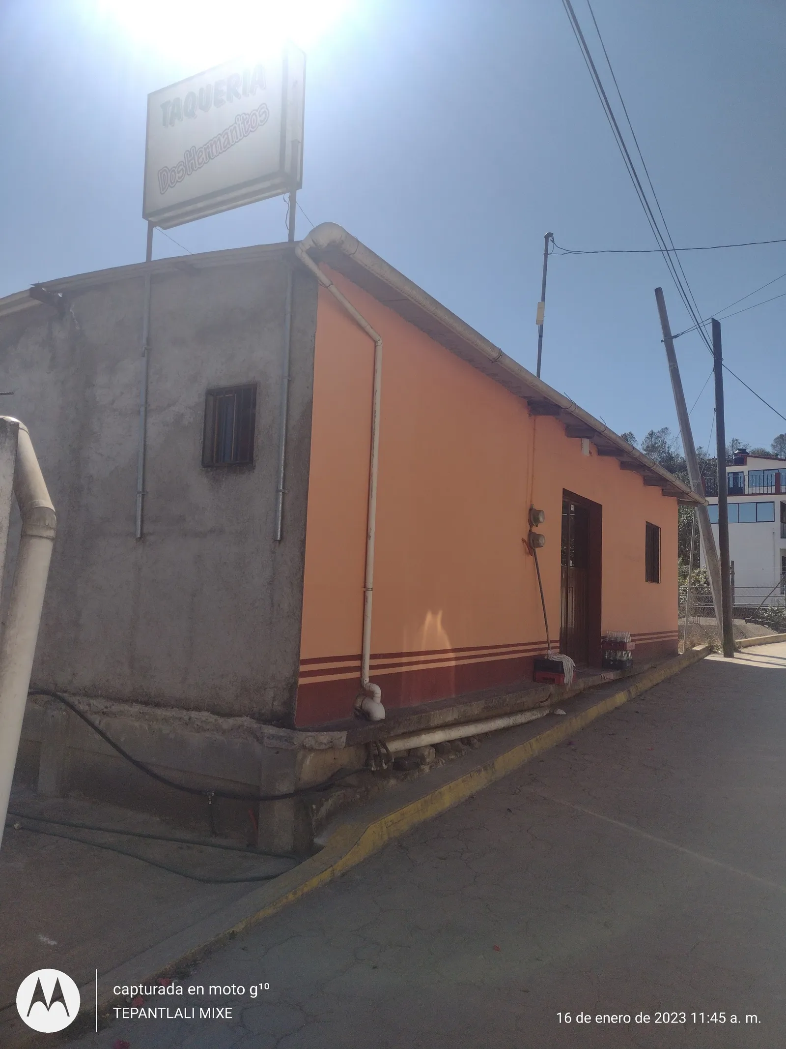 TAQUERÍA " DOS HERMANITOS " image 9