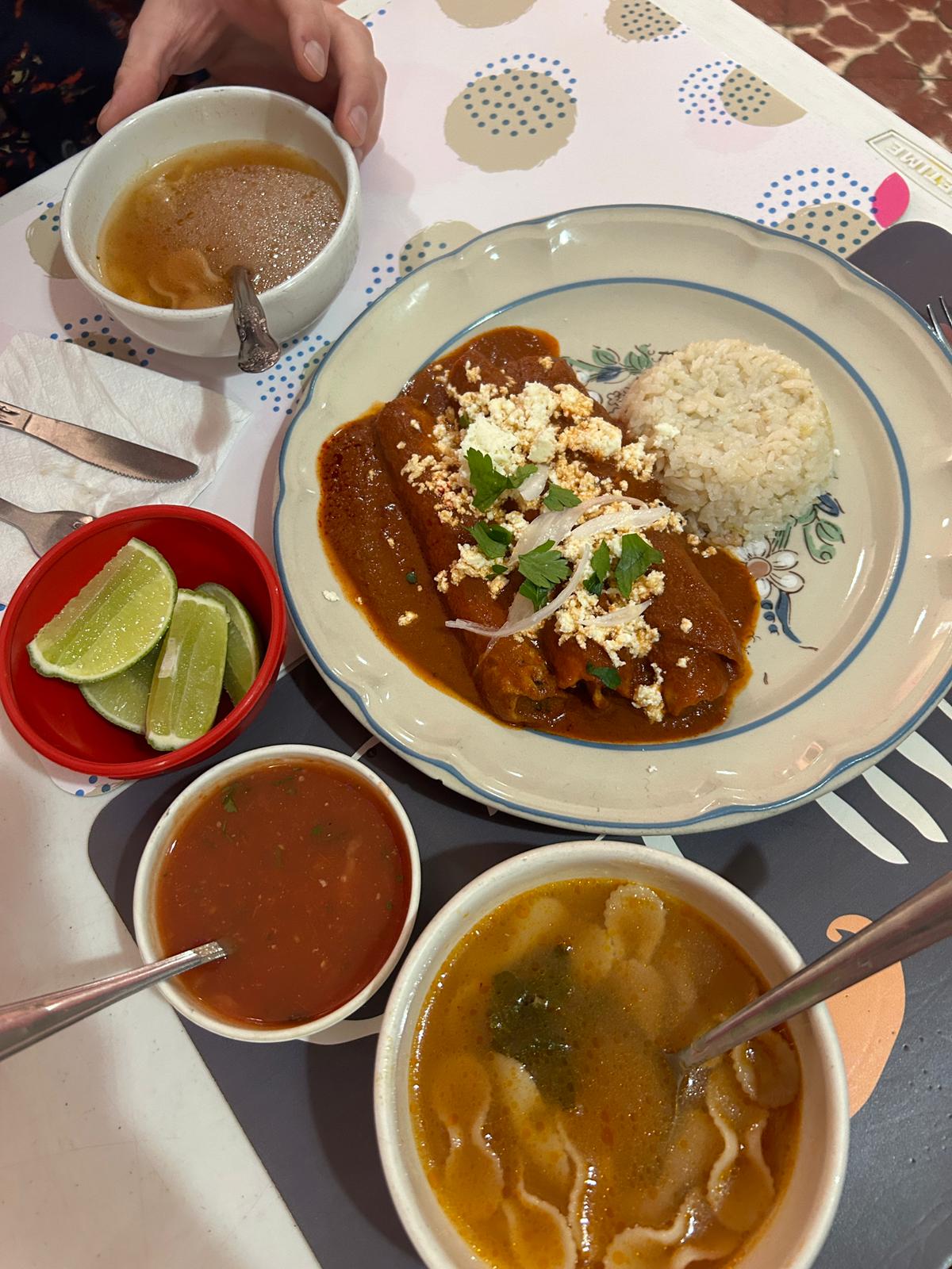 Fonda La Herencia image 3