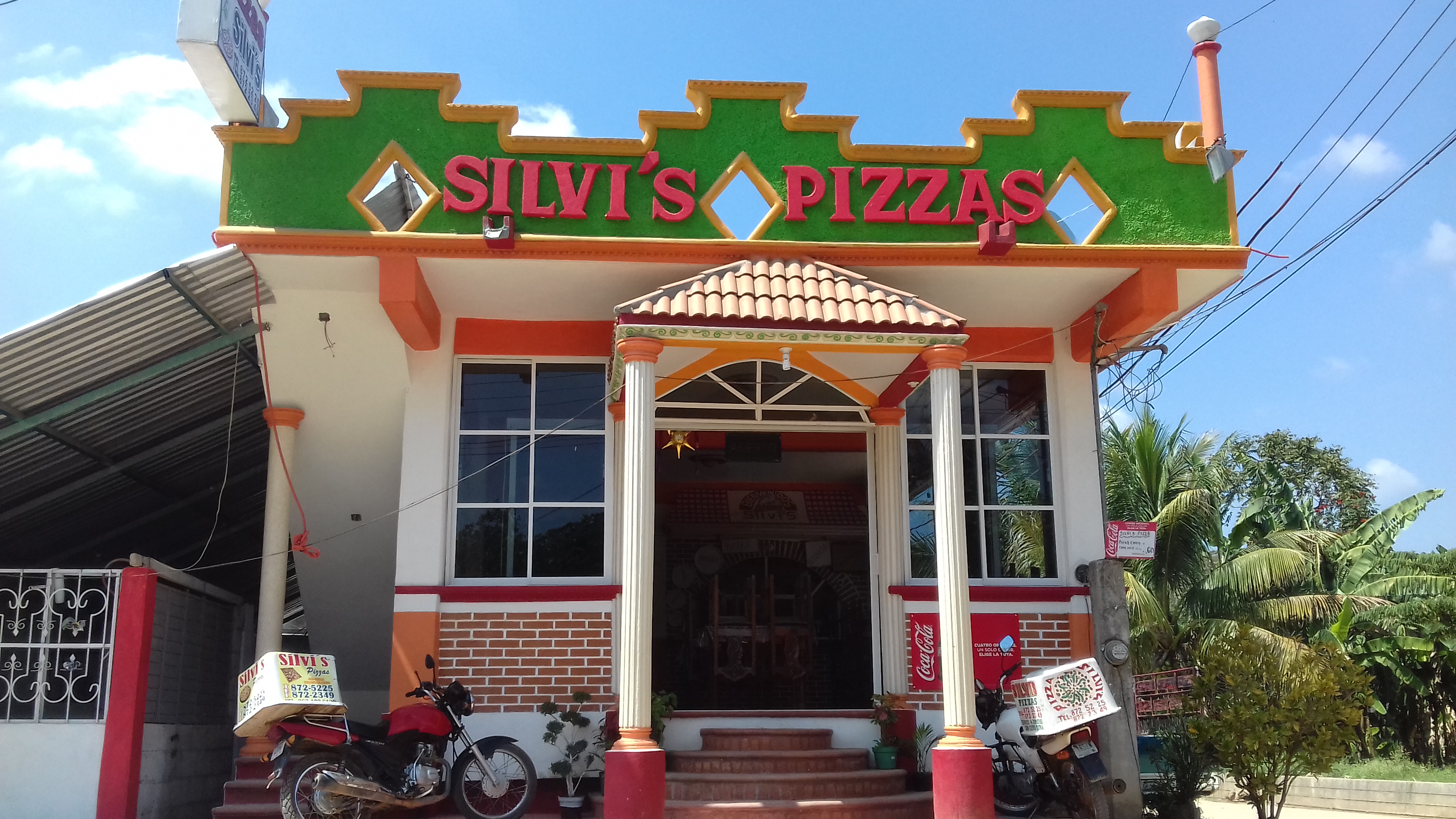 Silvis Pizzas image 1