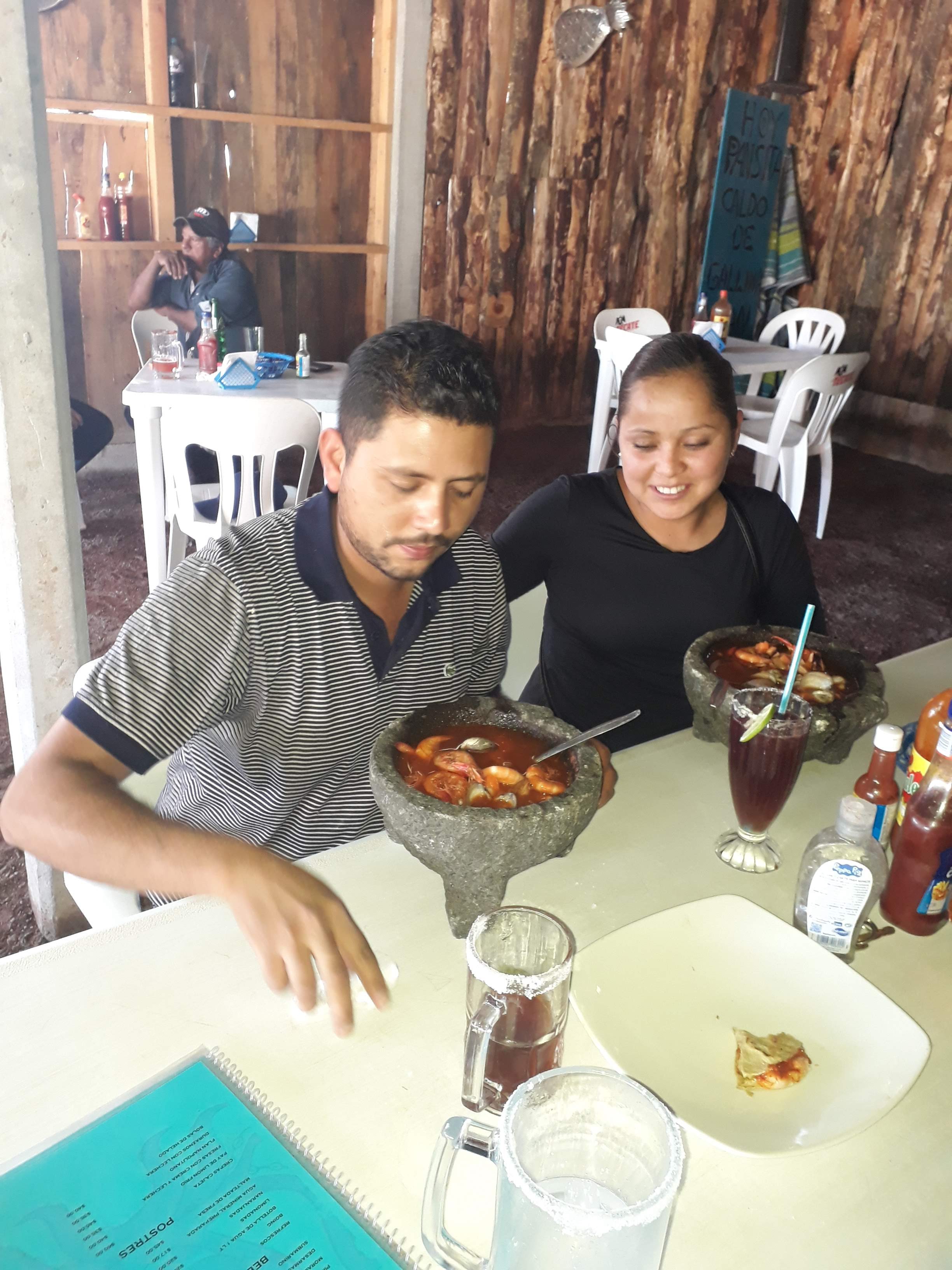 Restaurante de cortes y mariscos the kraken image 8