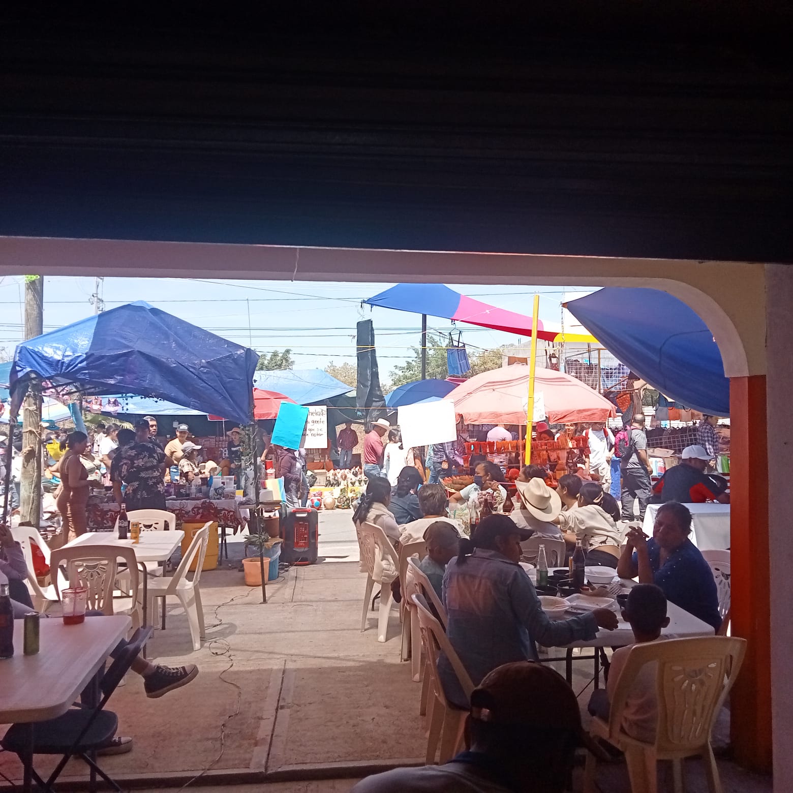 Tortas y Burritos “el crucero” image 3