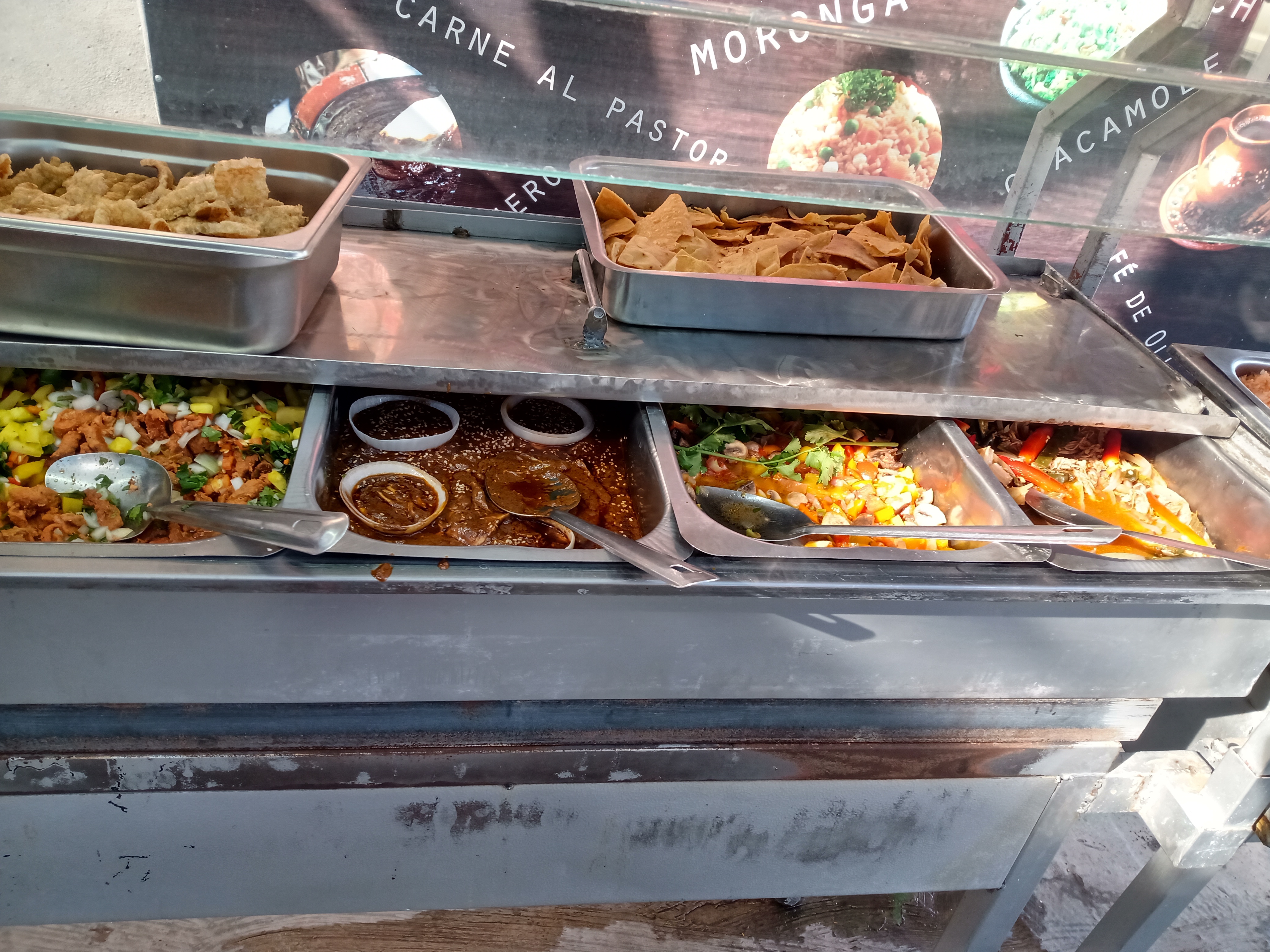 El Bisonte. Pizza y alitas image 1