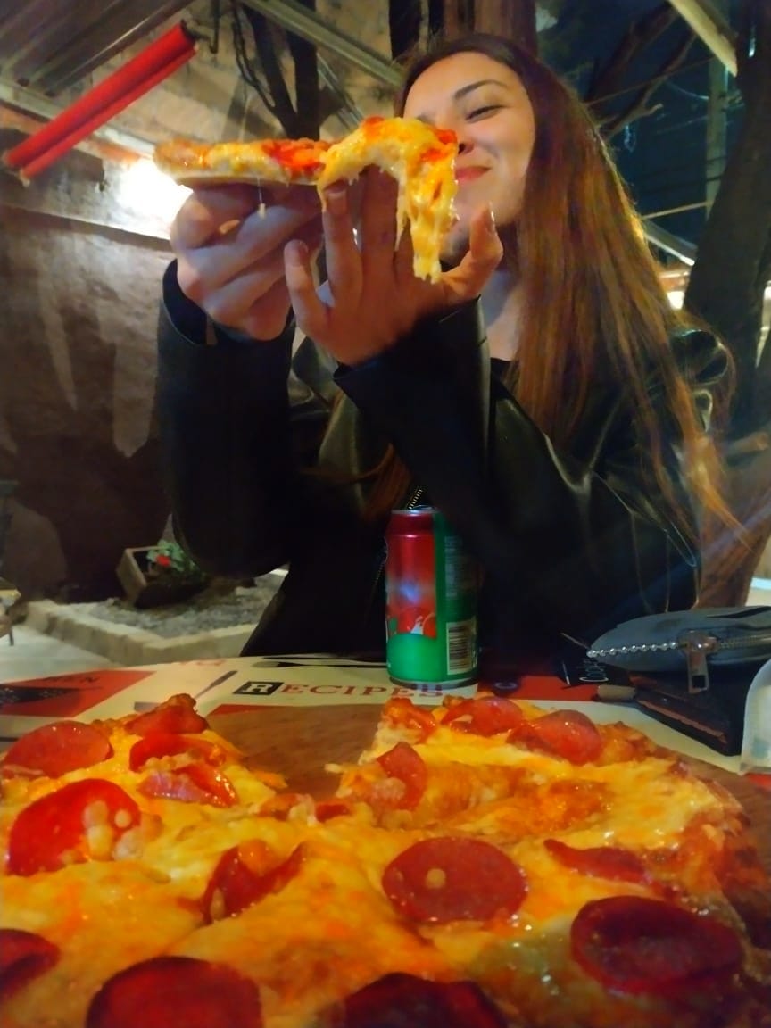 El Bisonte. Pizza y alitas image 7