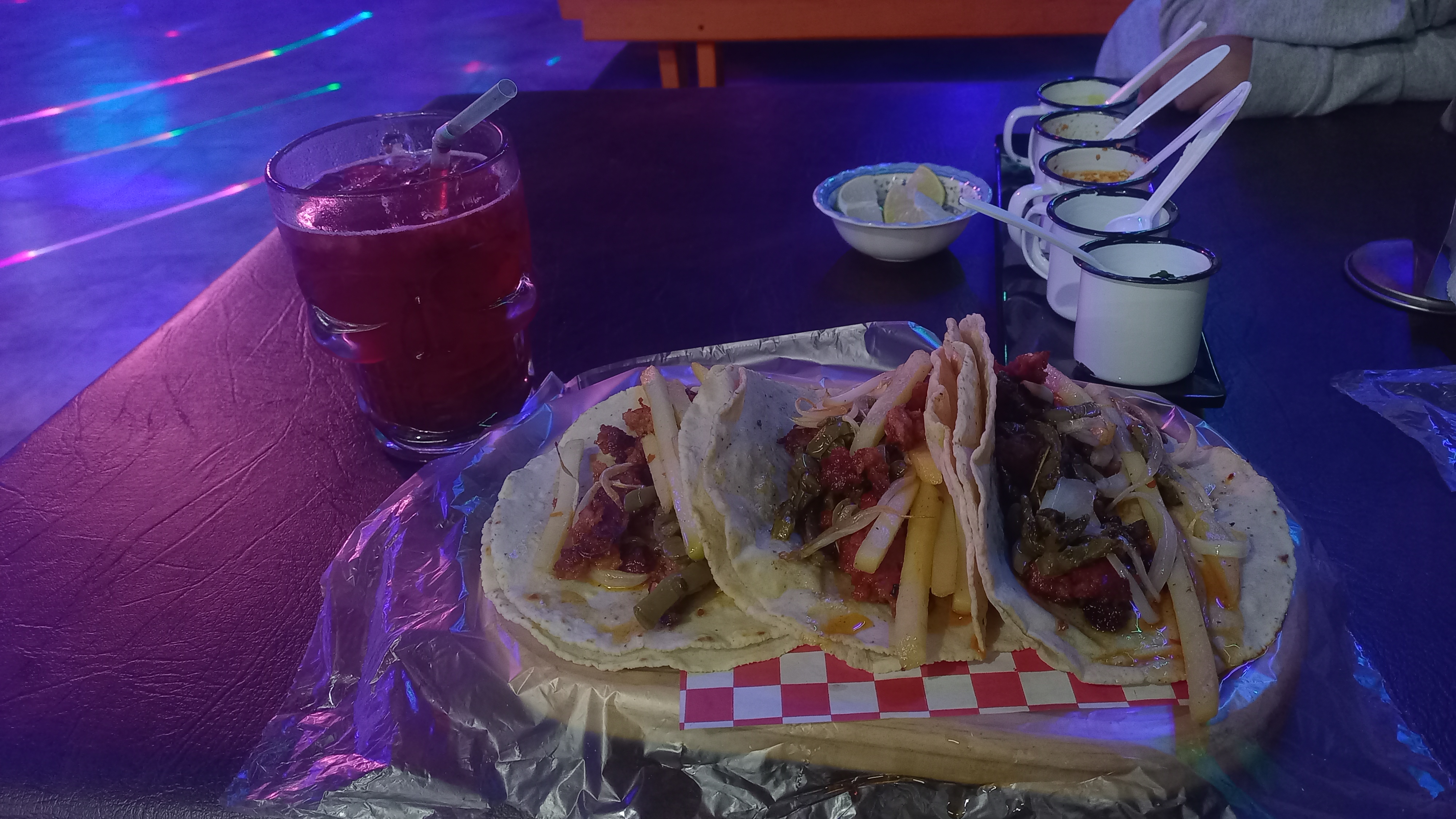 Alitas y Algo mas la patrona image 4