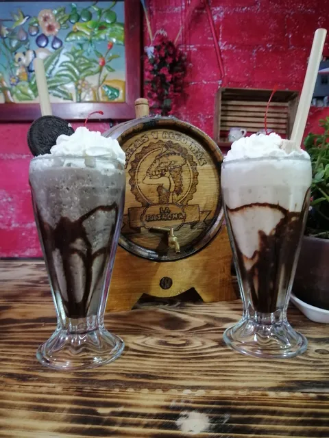 Alitas y Algo mas la patrona image 8