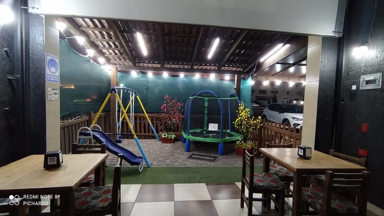 ROAD & BURGER image 7