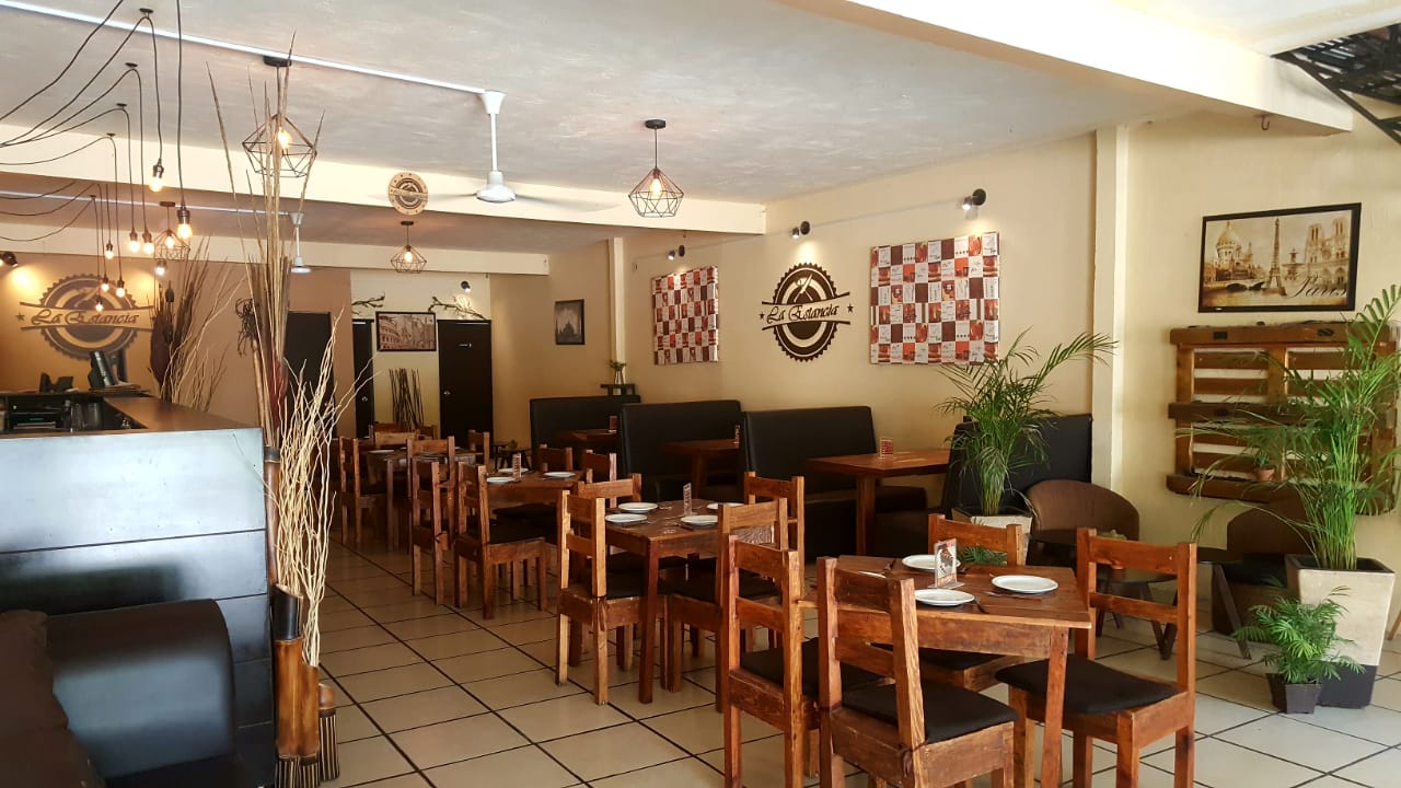 La Estancia Cocina Informal image 1