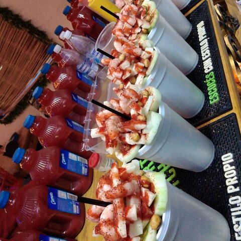 Concha y Mar: Mariscos and Drinks image 2