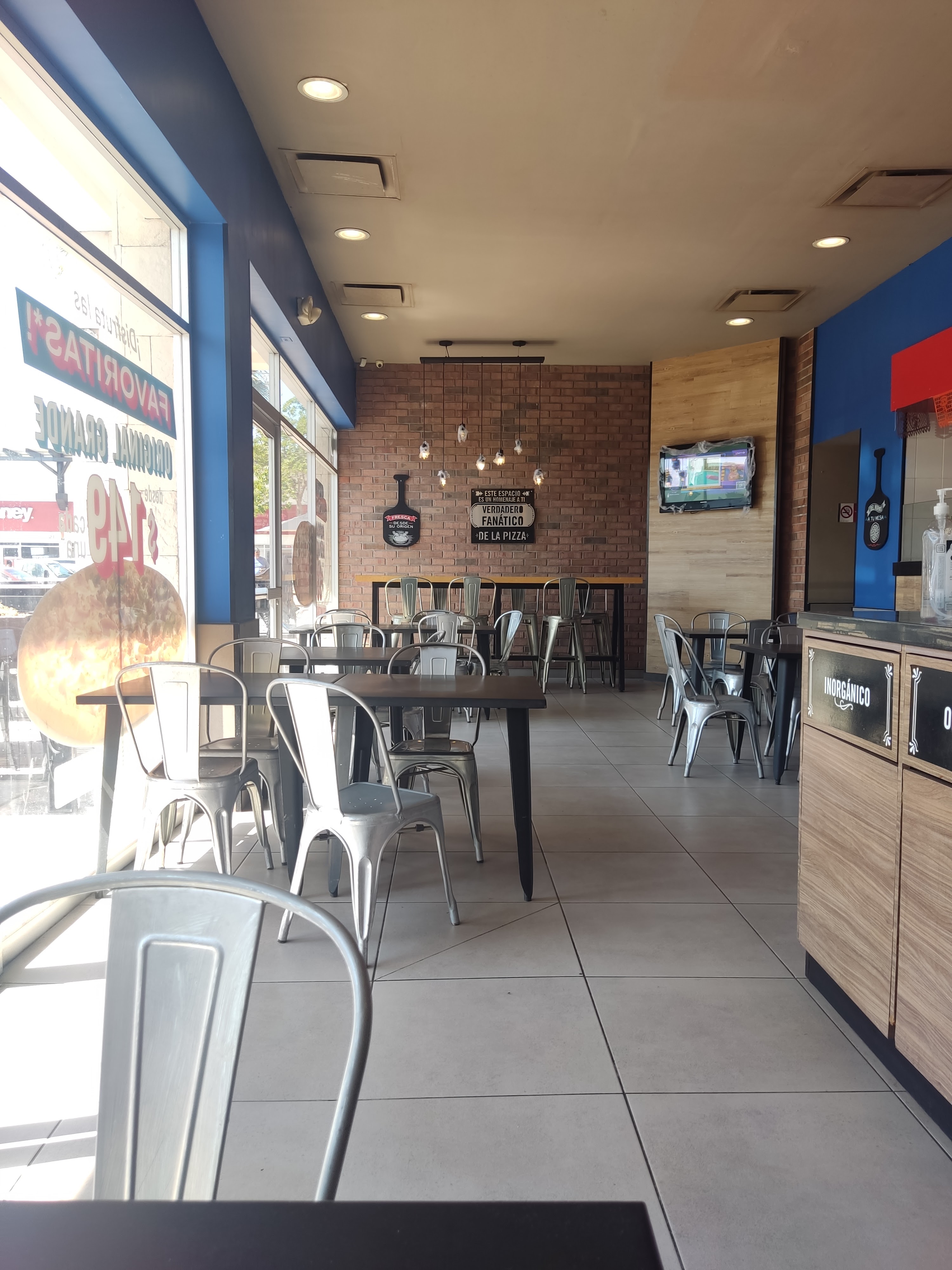 Domino's Pizza image 3