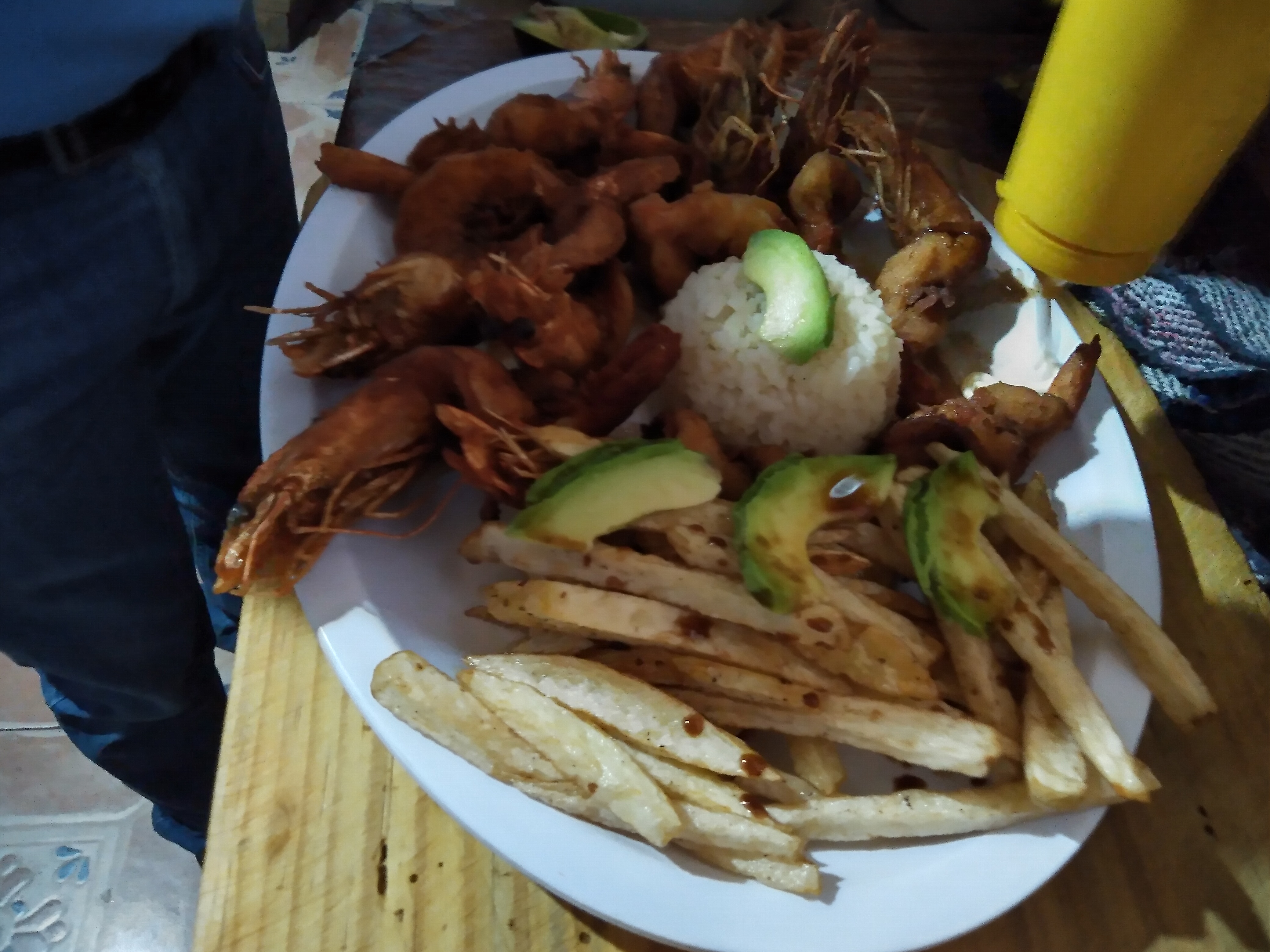 Pescados y mariscos los 3 cangrejitos image 2