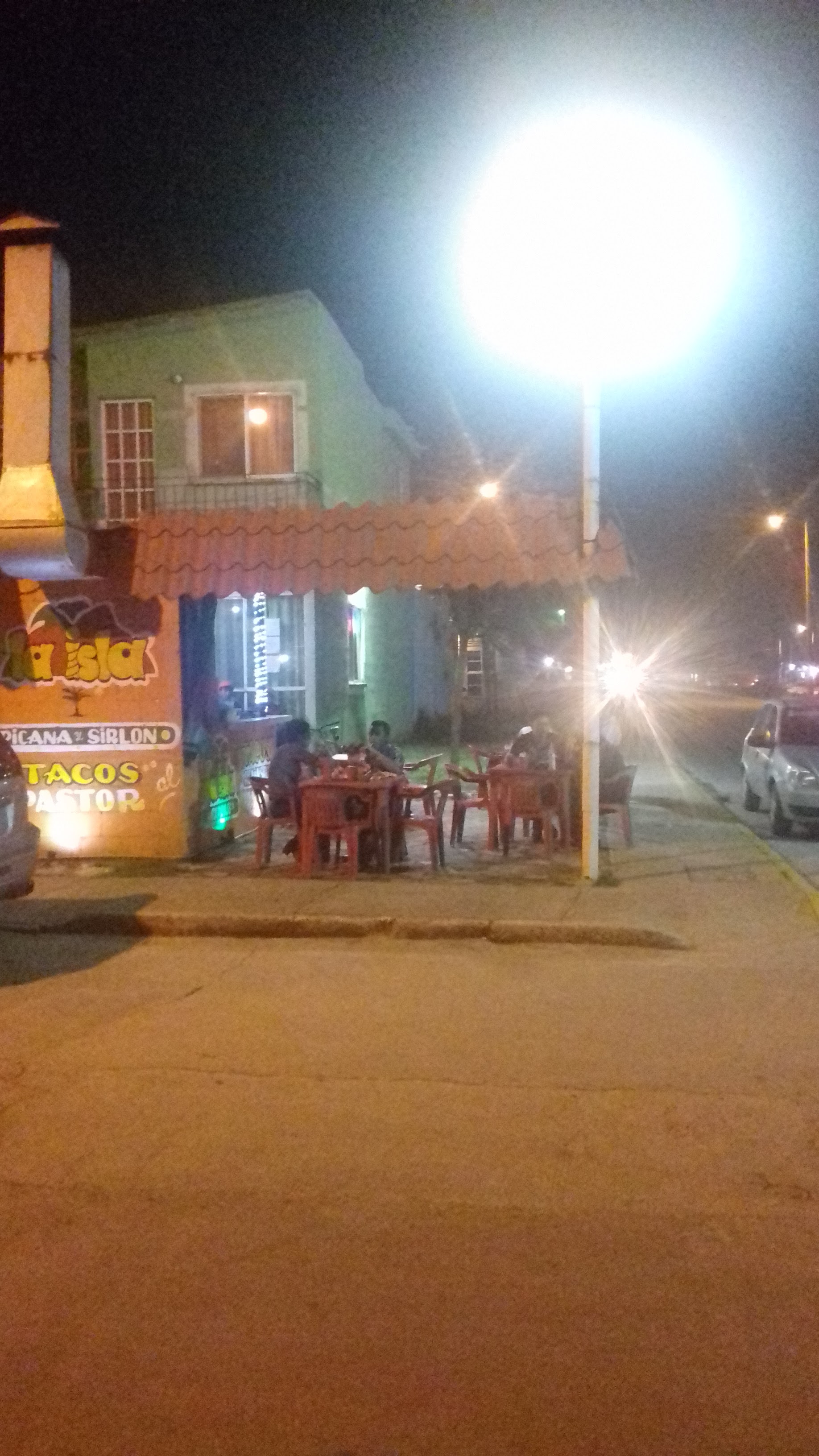 La Isla - Tacos de Picaña y Sirloin - Suc Puerto Esmeralda image 9