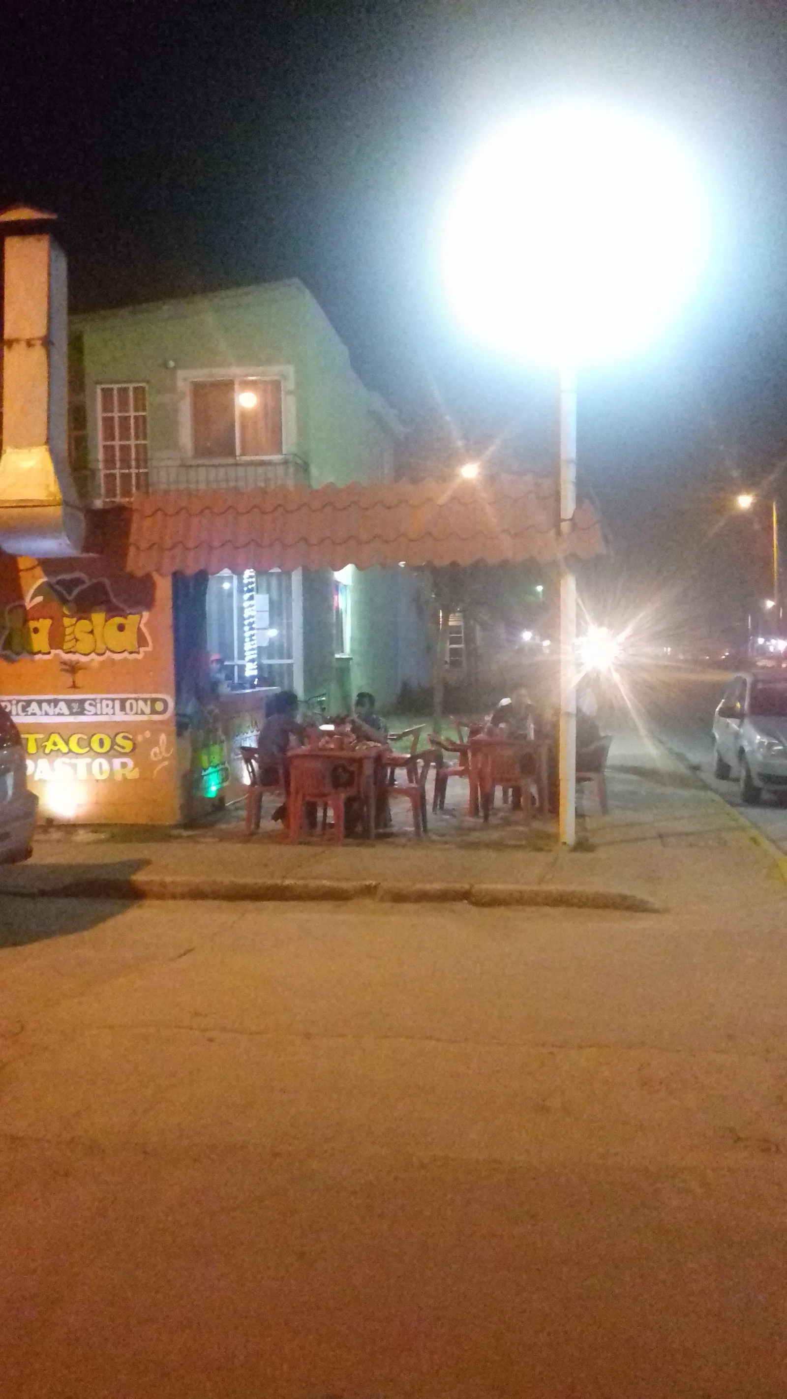 La Isla - Tacos de Picaña y Sirloin - Suc Puerto Esmeralda image 9