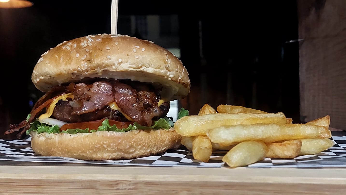 Burger brasas image 3