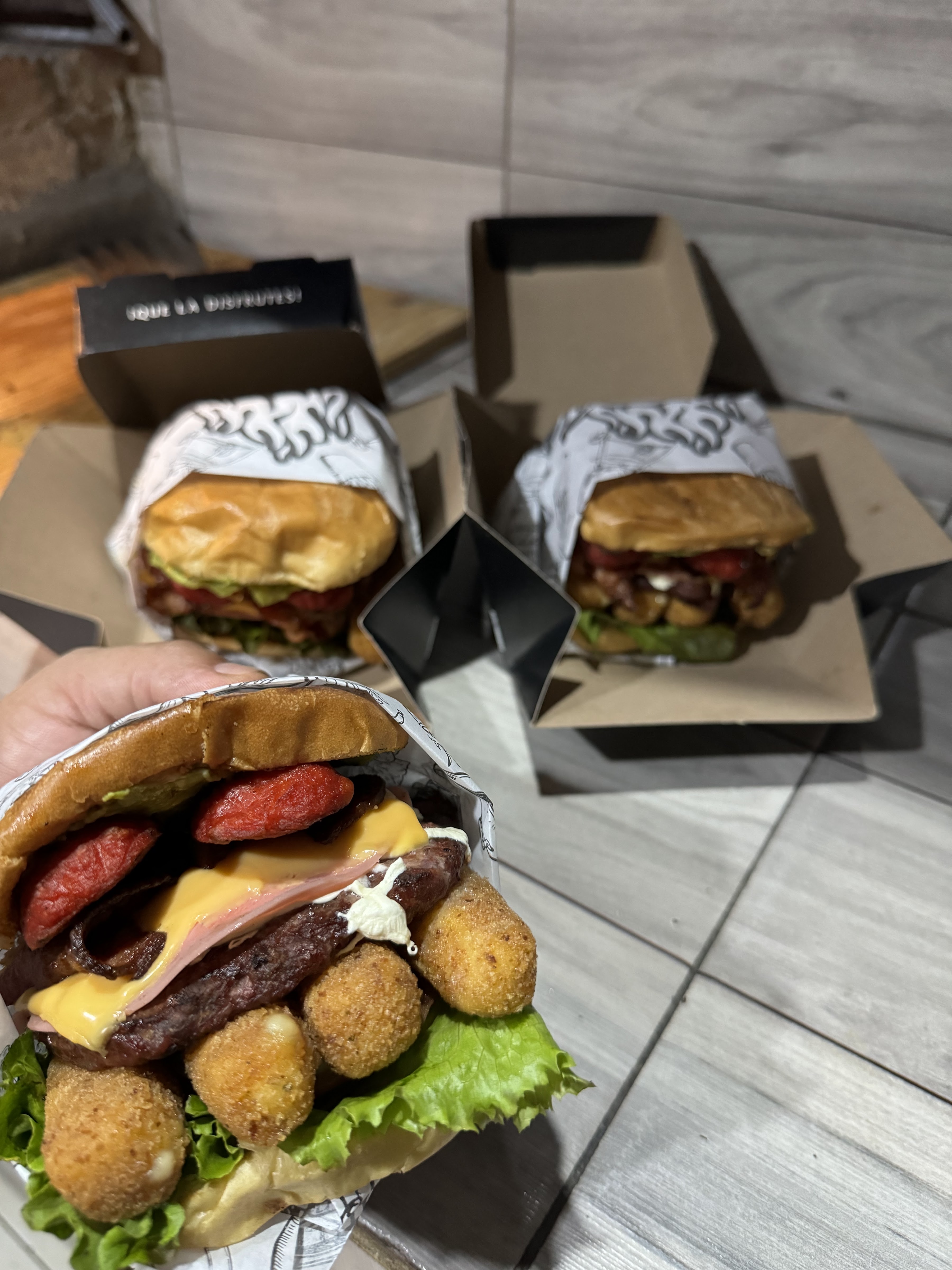 Burger brasas image 10