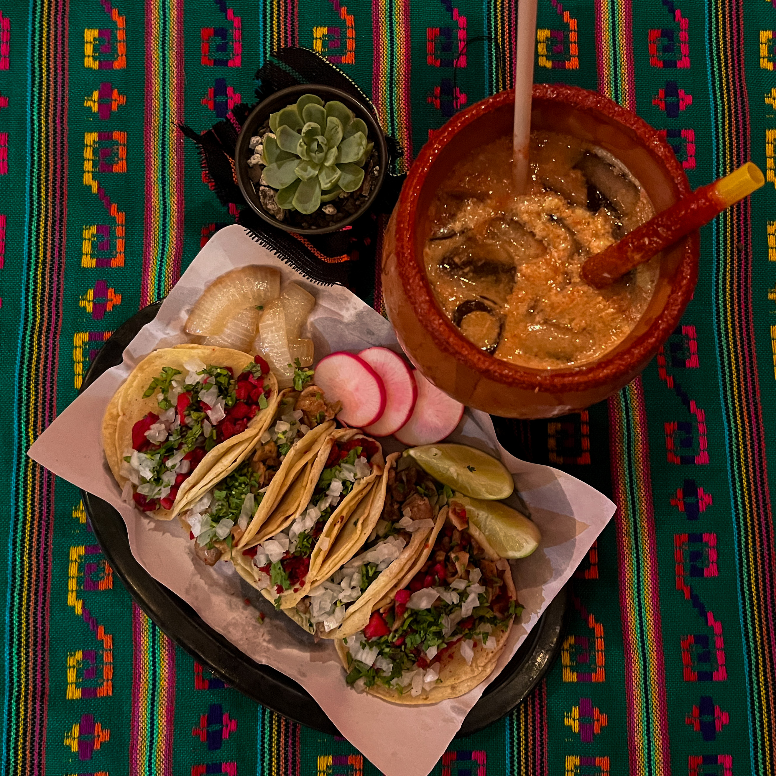 La Esquinita Taqueria image 2