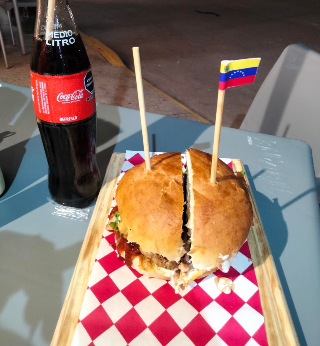 La Sifrina Acaya image 1