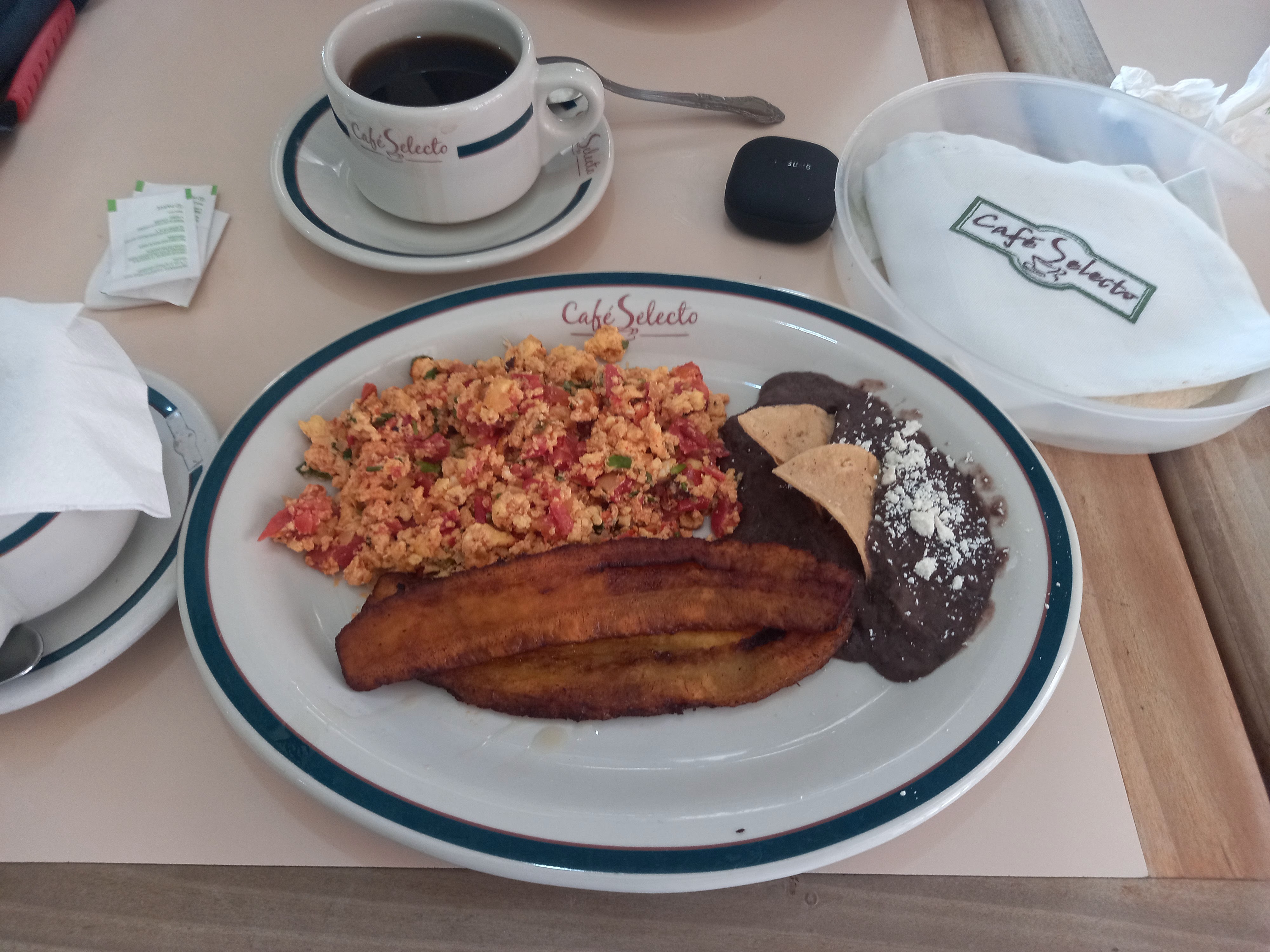 Café Selecto image 6