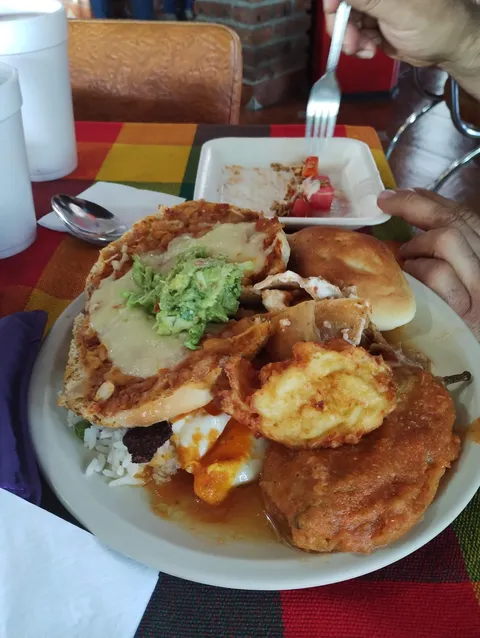 Los Pinitos image 2