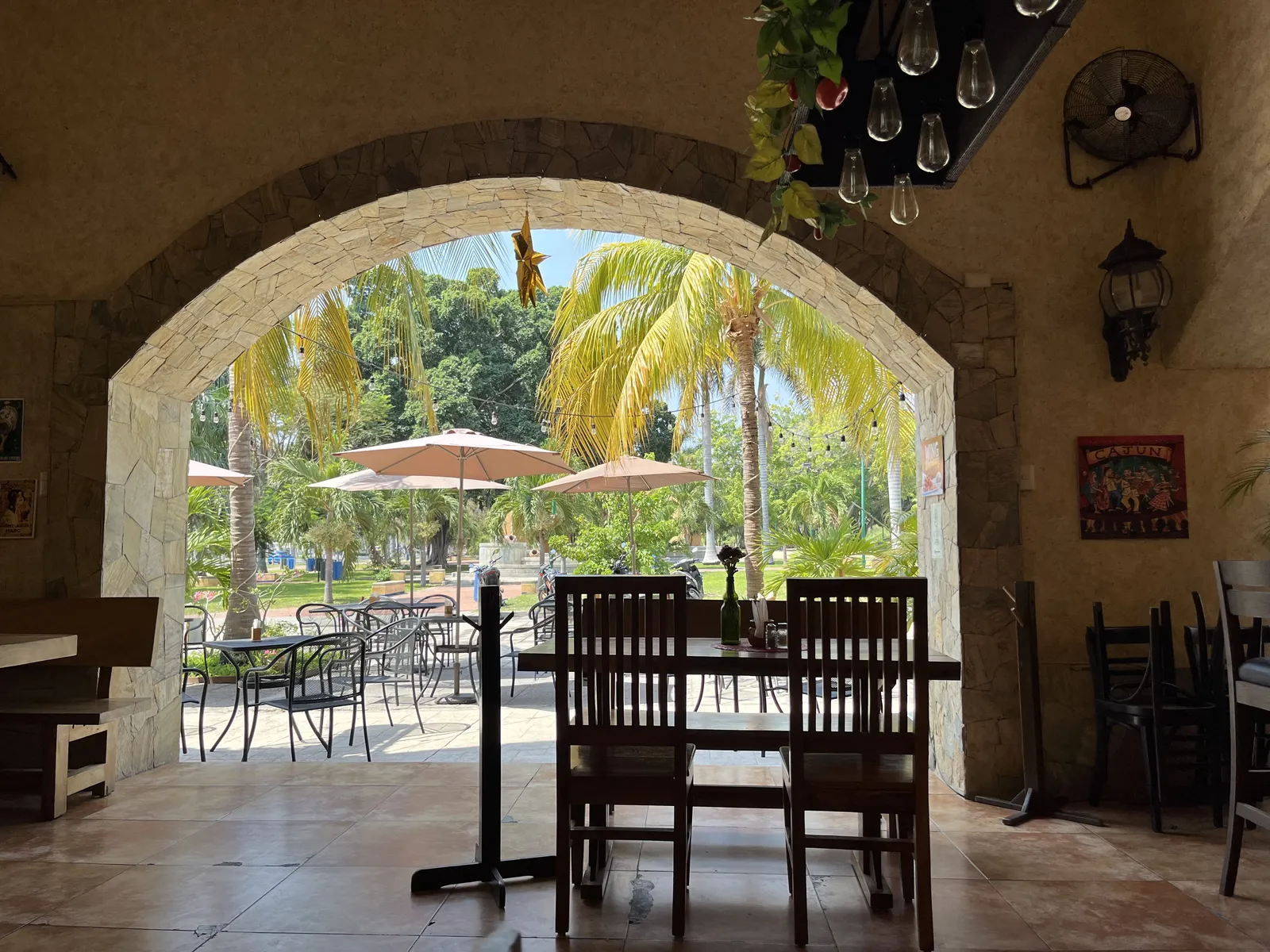 El Cajún image 5