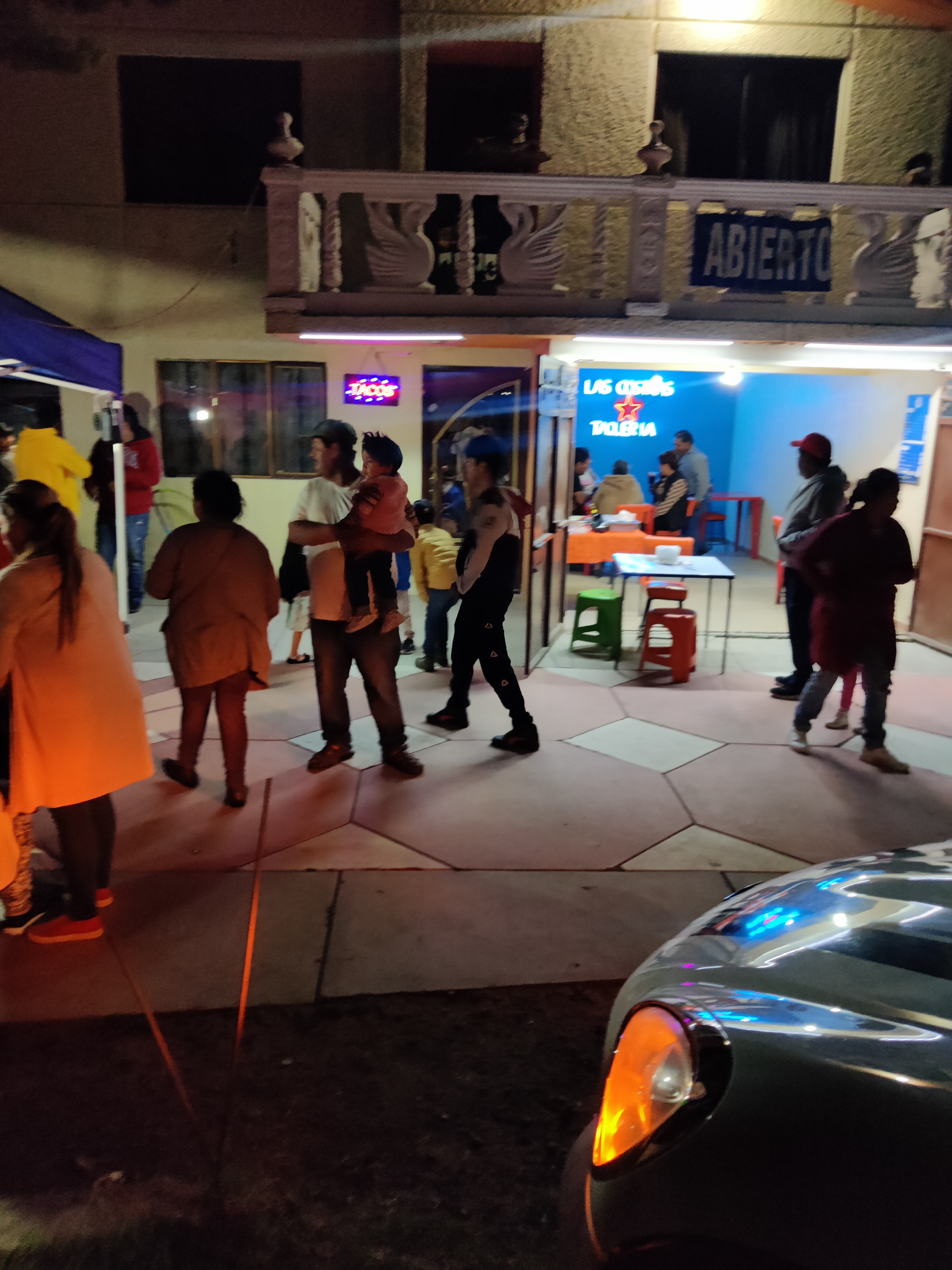 Las Costras taqueria image 2