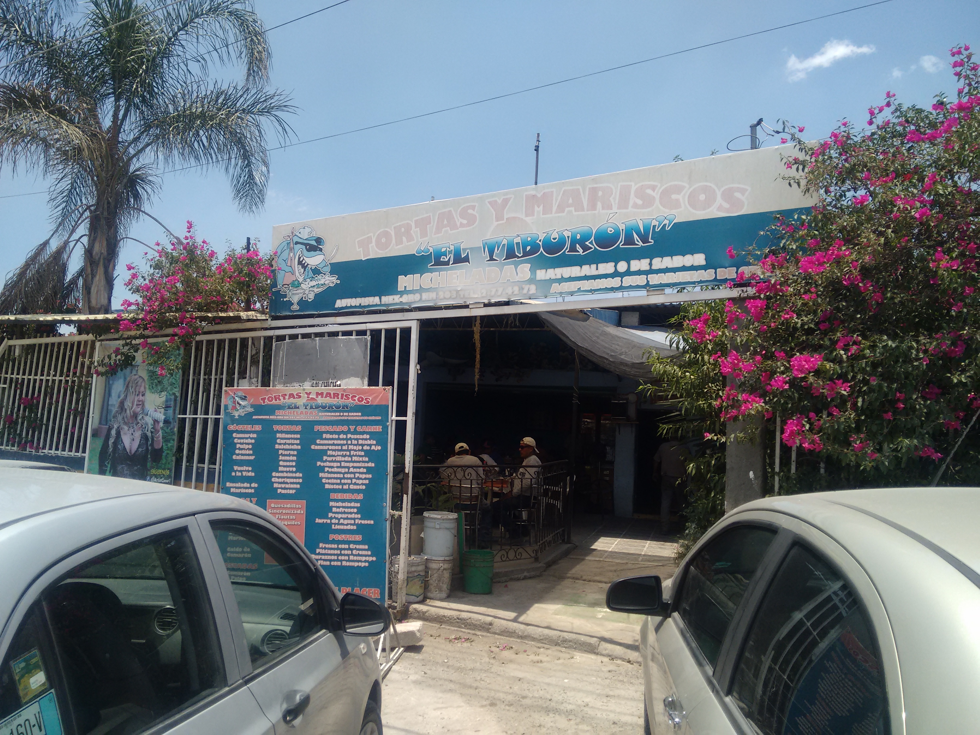 Tortas y Mariscos El Tiburon image 3