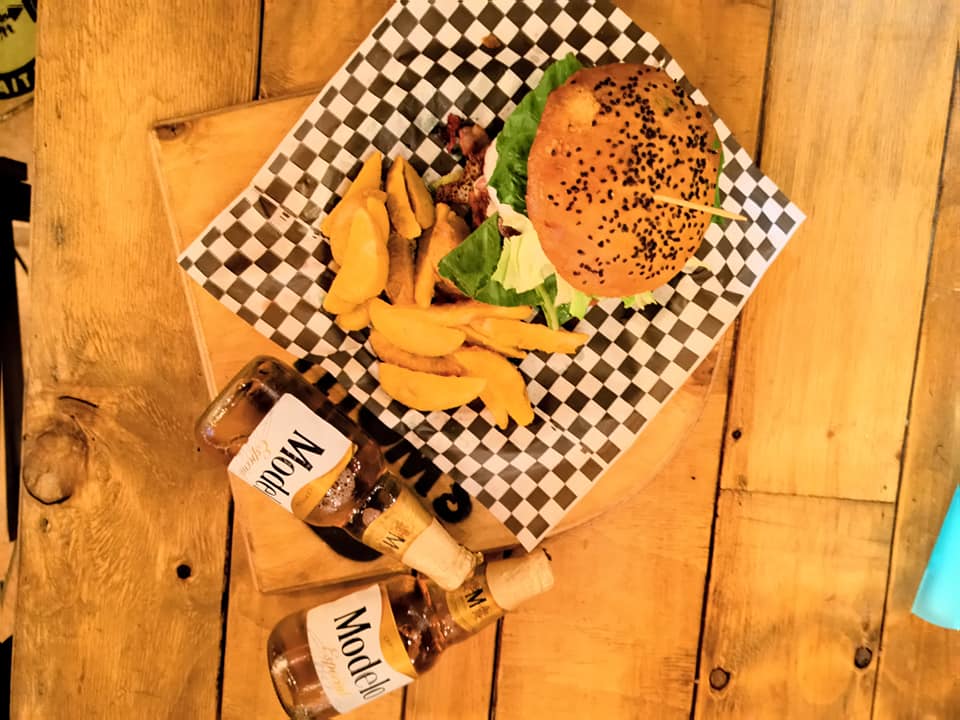 Thom's burgers image 3