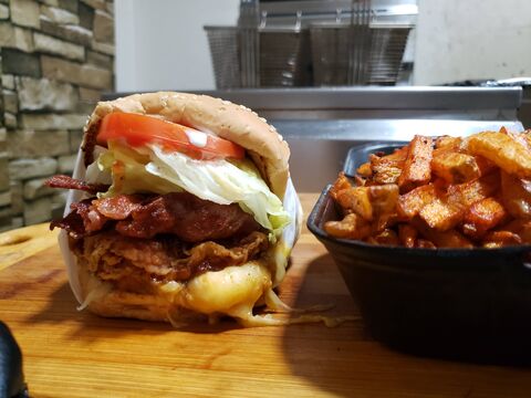 La burger image 3