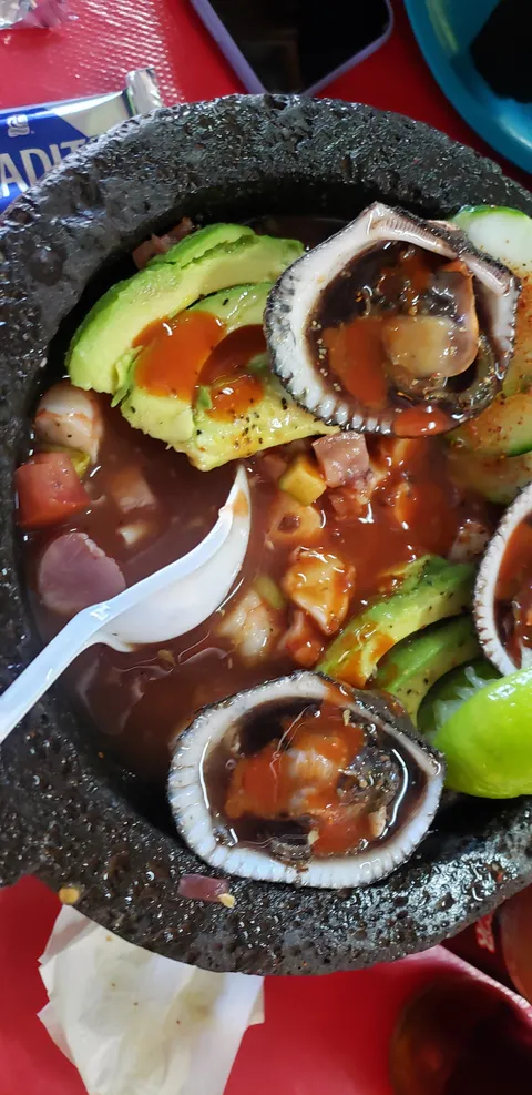 Mariscos el perico image 4