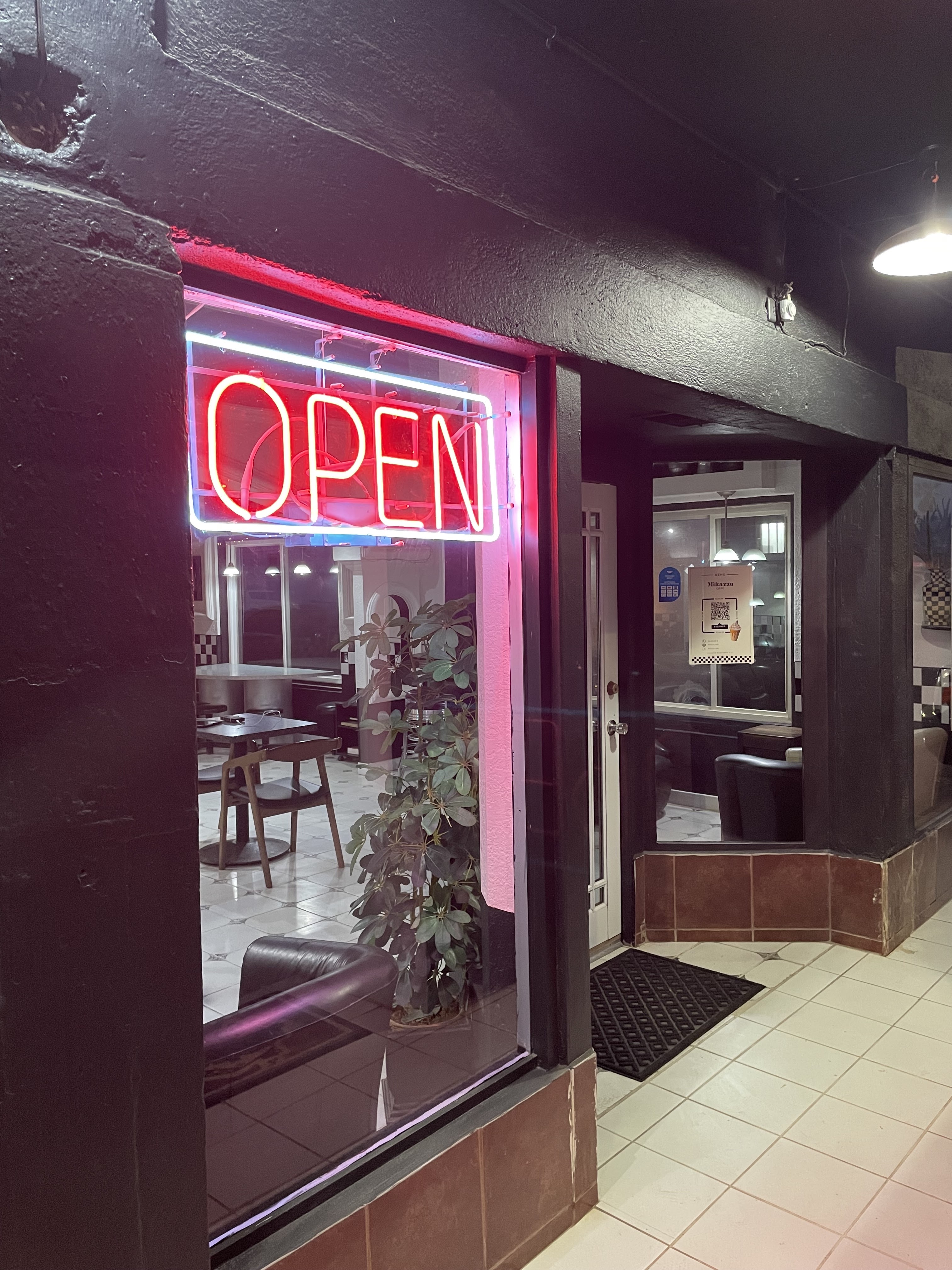 Mikaza Café image 4