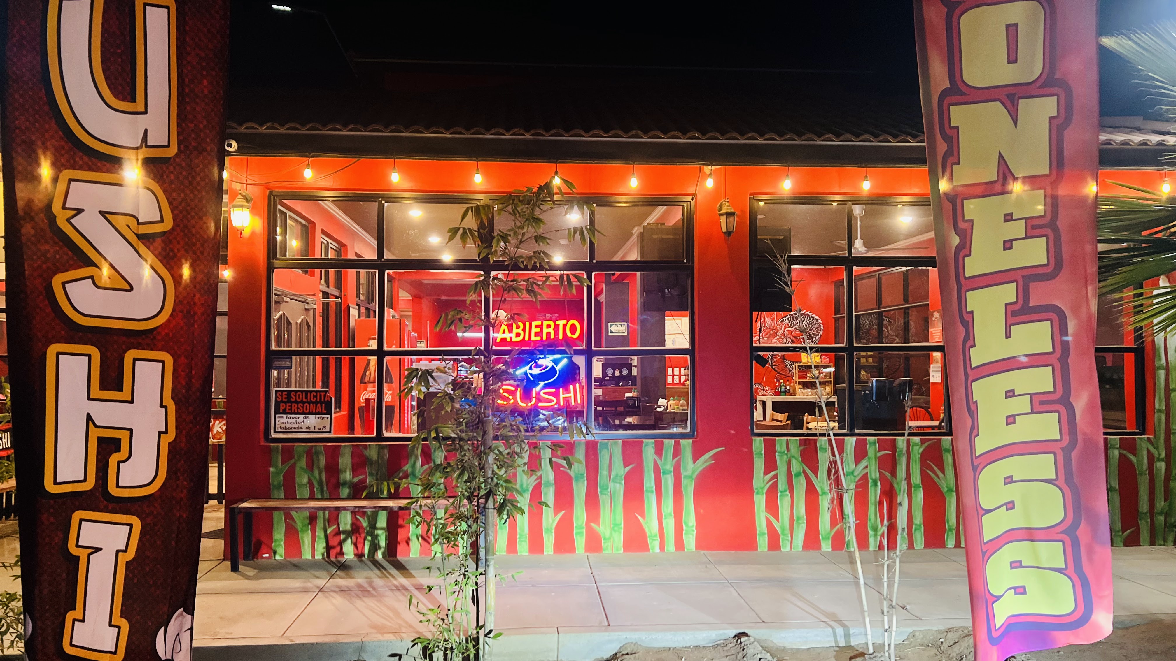 Kazoku Sushi y teriyaki image 1