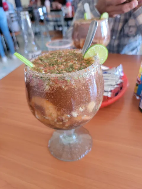 Mariscos Mares image 8