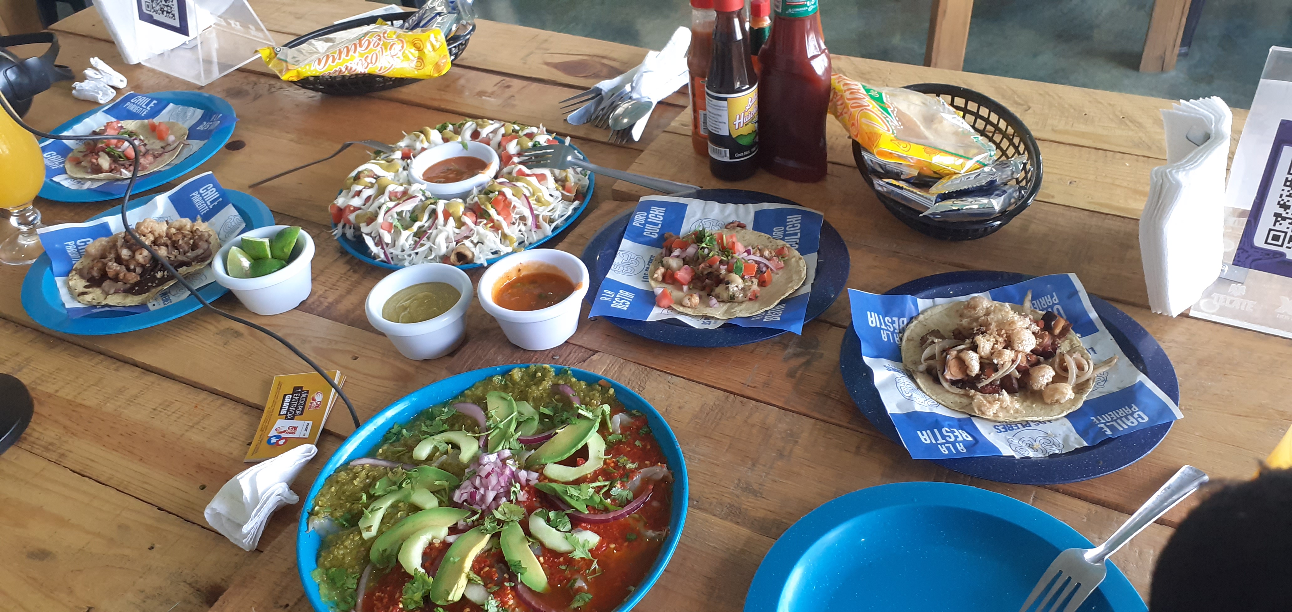 LOS PLEBES MARISQUERIA TRC image 2