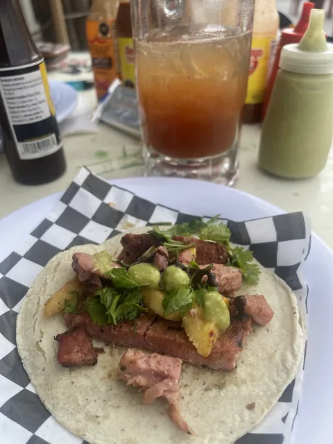 LOS PLEBES MARISQUERIA TRC image 8