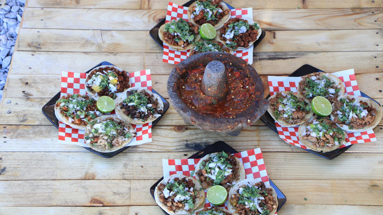 Mai Tacos image 2