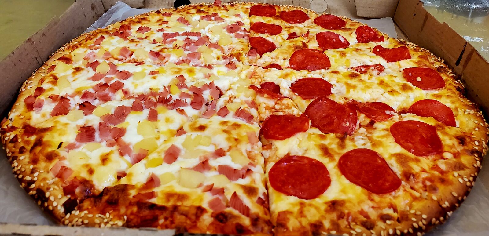 Tinos pizza image 4