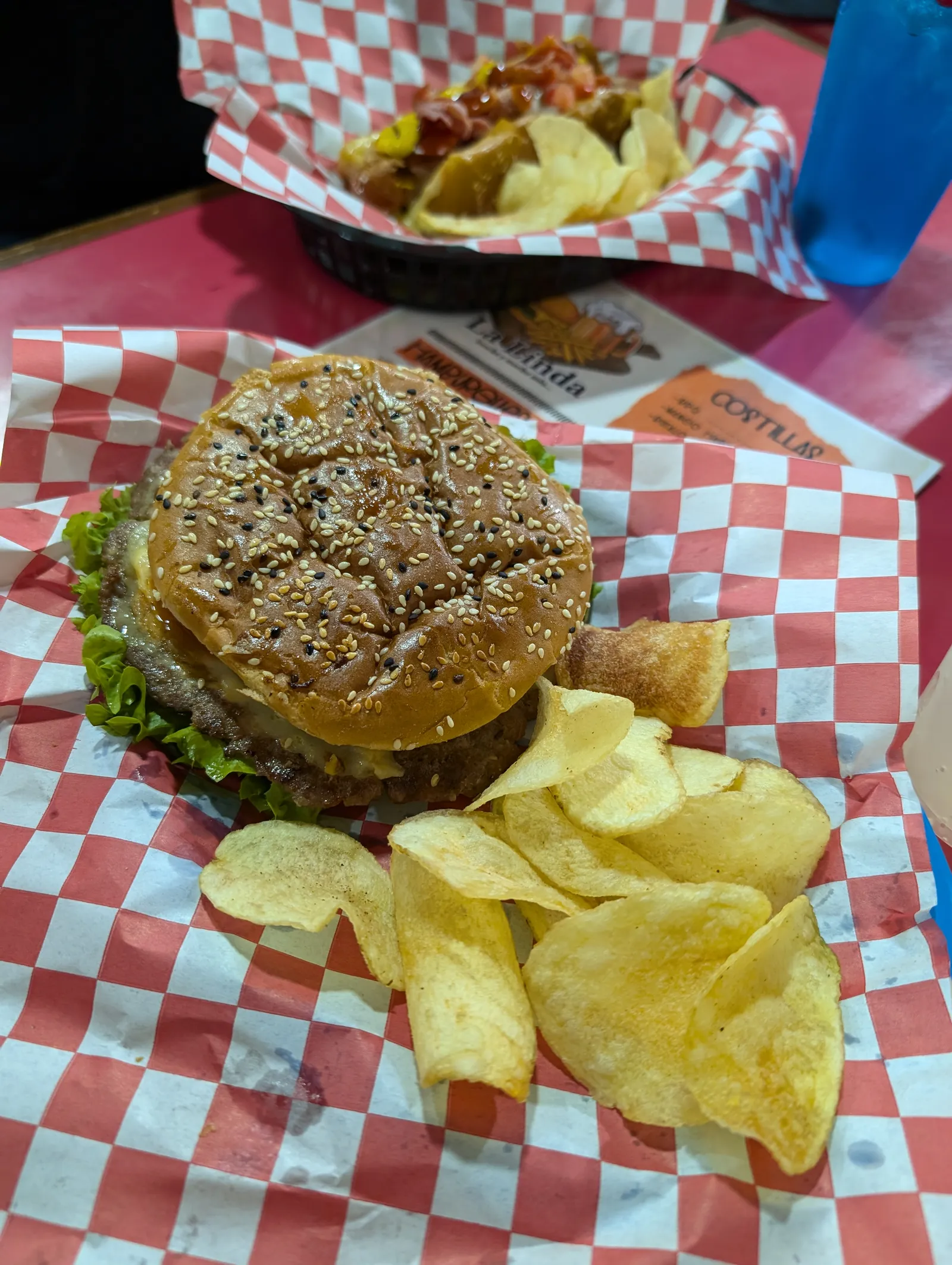 La Linda (hamburguesas y snacks) image 1