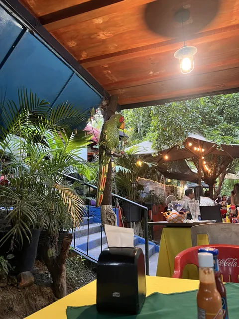 El Atracadero Restaurant image 4