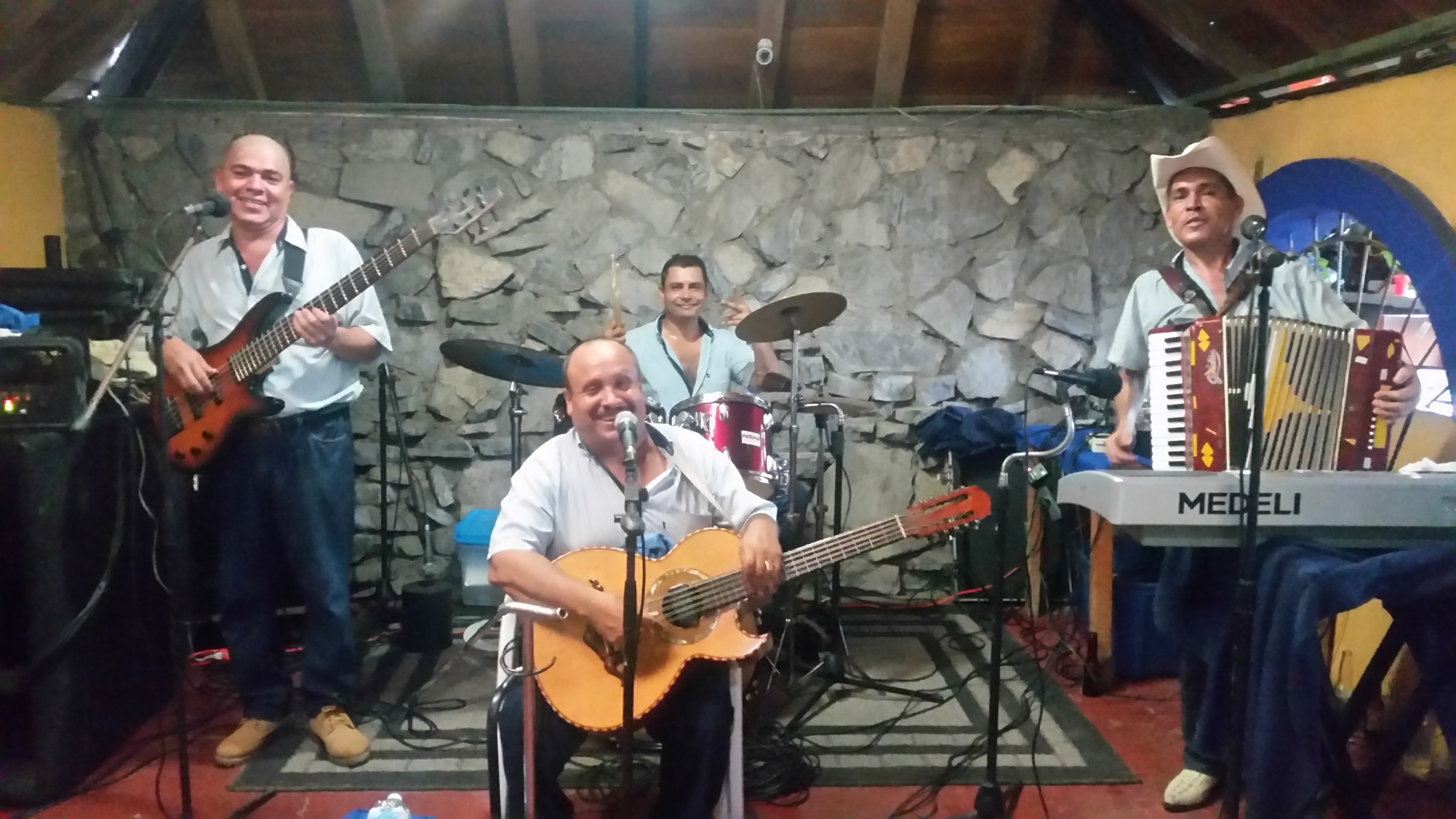 RESTAURANT BAR FAMILIAR EL OTRO MUNDO image 8