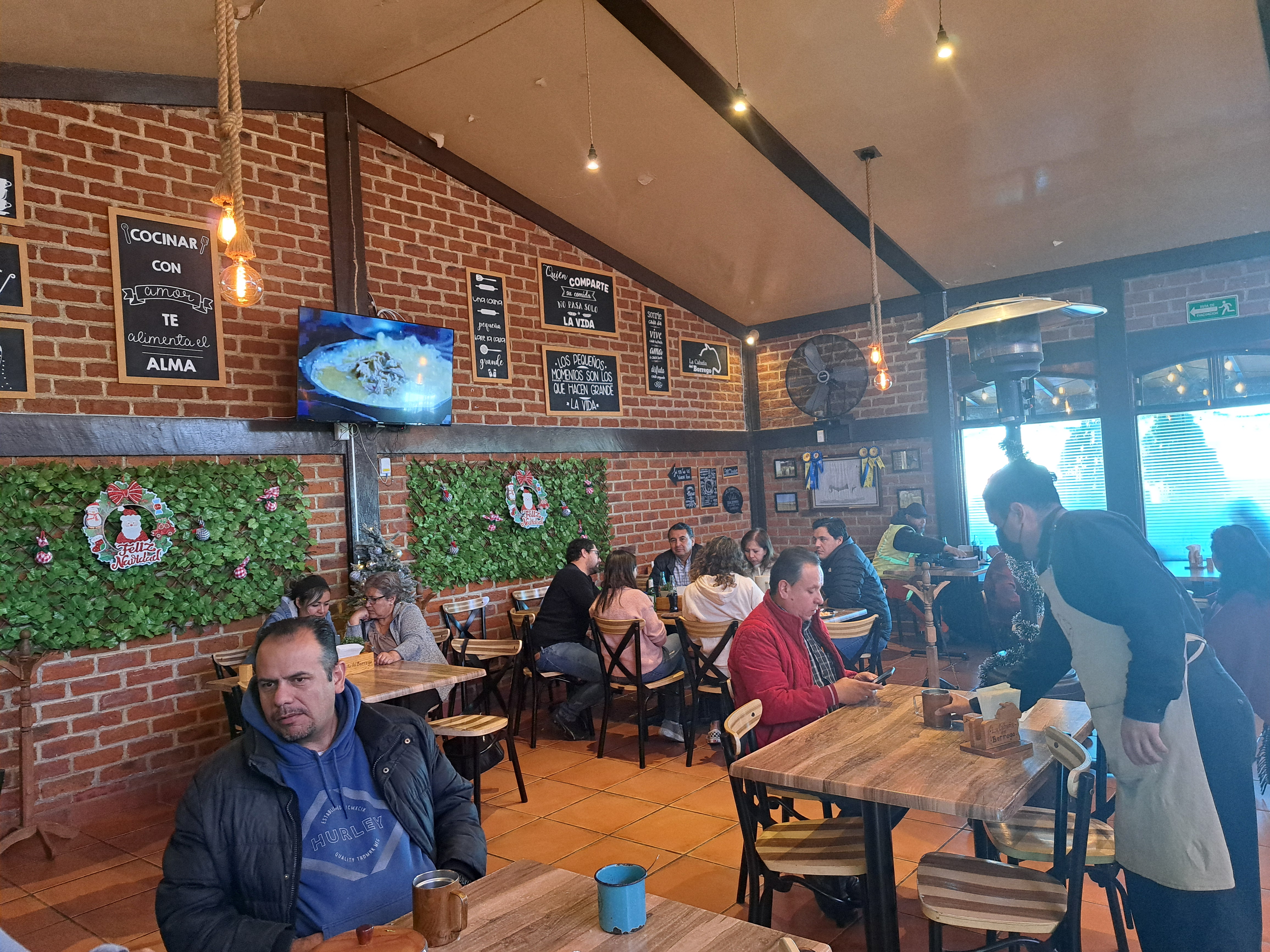 LA CABAÑA DEL BORREGO - Restaurante image 4