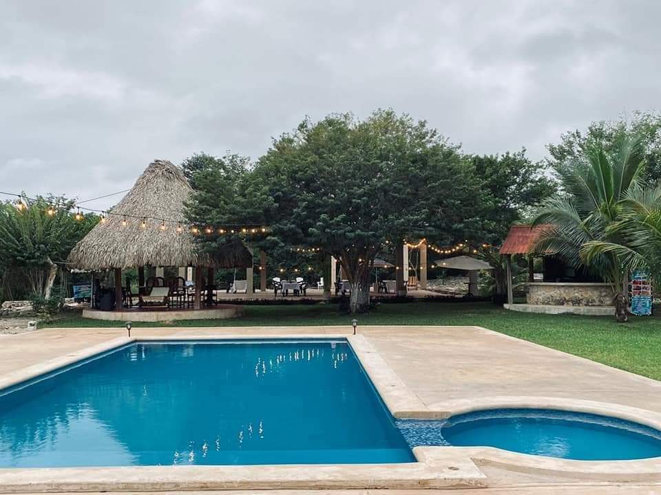 Tropi del Caribe: restaurante y piscina image 4