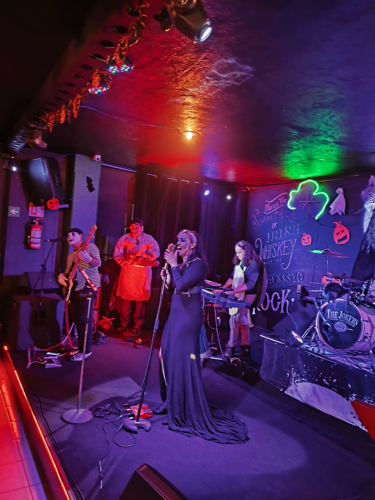 Remish restaurant & irish pub image 2