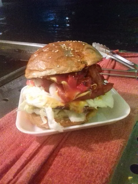 CHALOBURGUER image 1