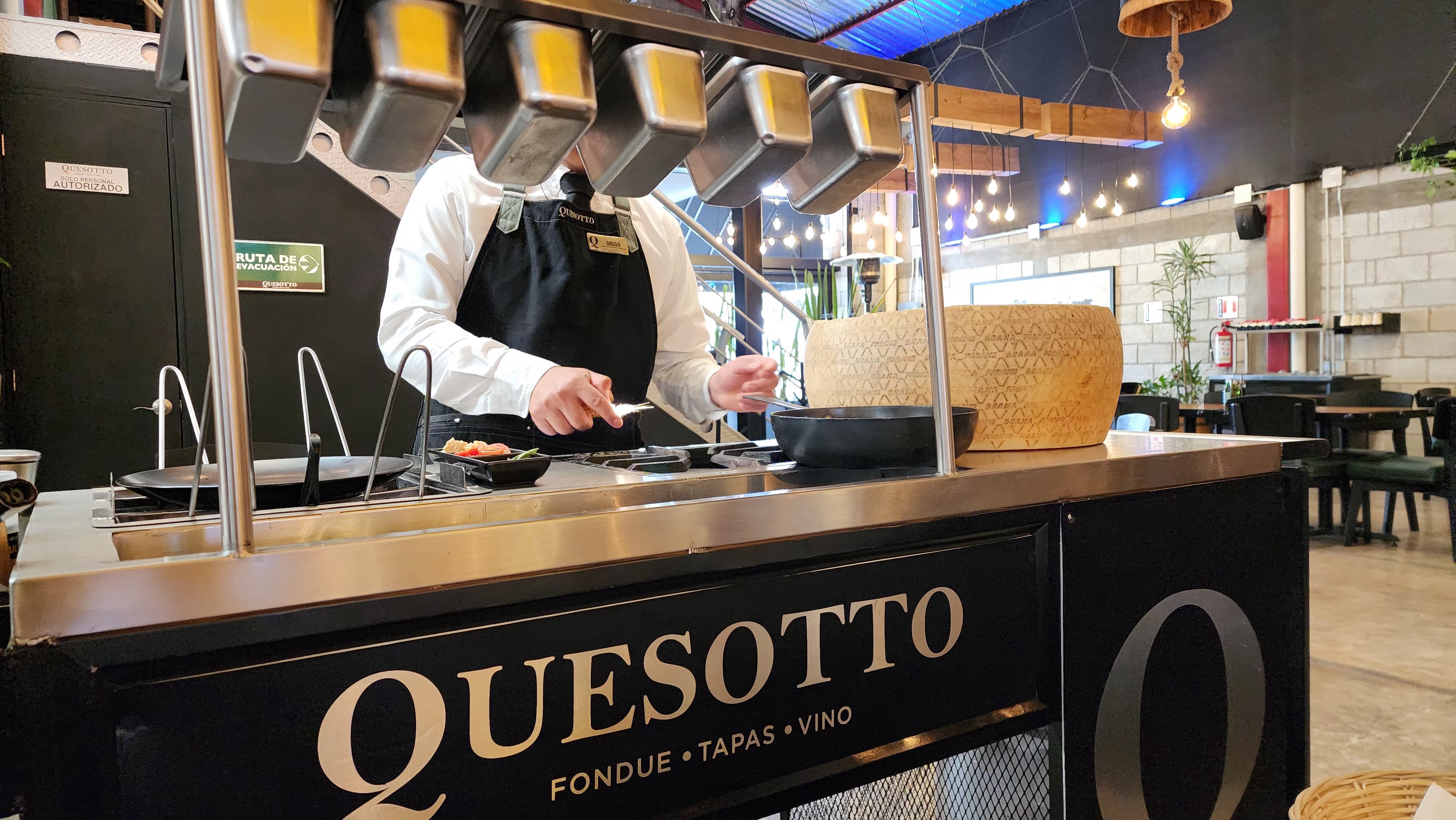 QUESOTTO Restaurante image 2